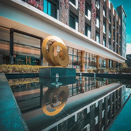 The Upper House, Batu Kawan Hotell Simpang Ampat  Eksteriør bilde