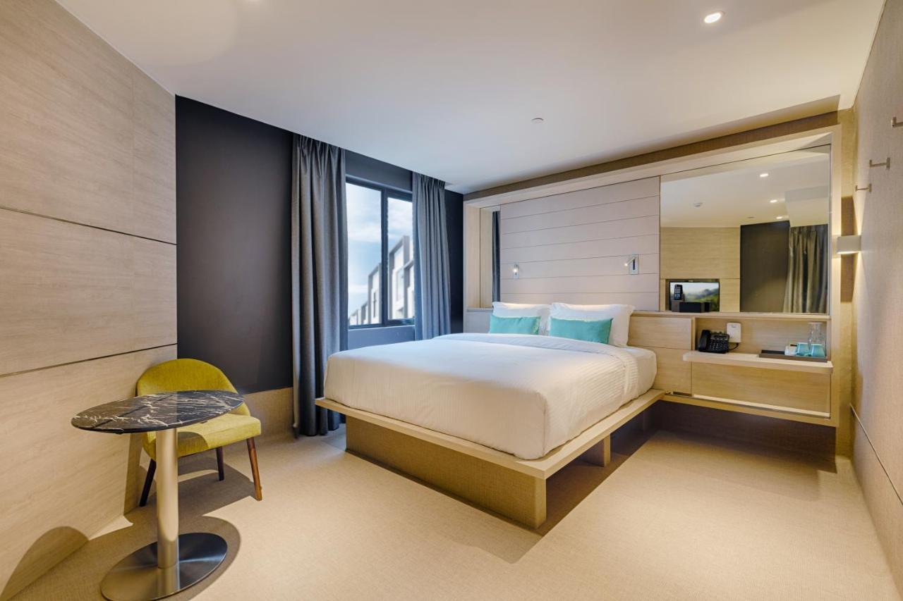 The Upper House, Batu Kawan Hotell Simpang Ampat  Eksteriør bilde