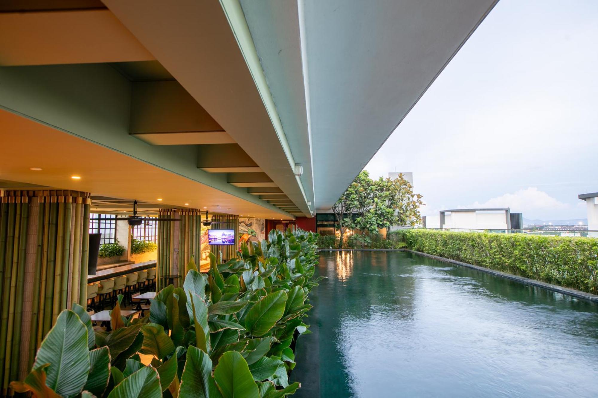 The Upper House, Batu Kawan Hotell Simpang Ampat  Eksteriør bilde